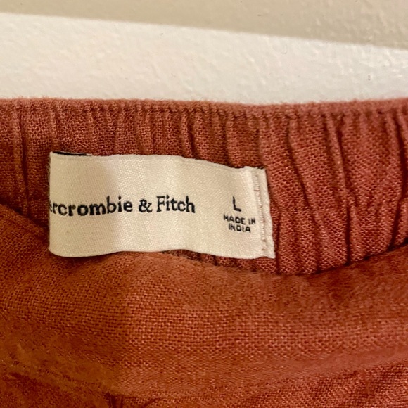 Abercrombie & Fitch Linen Blend Shorts - Picture 3 of 3